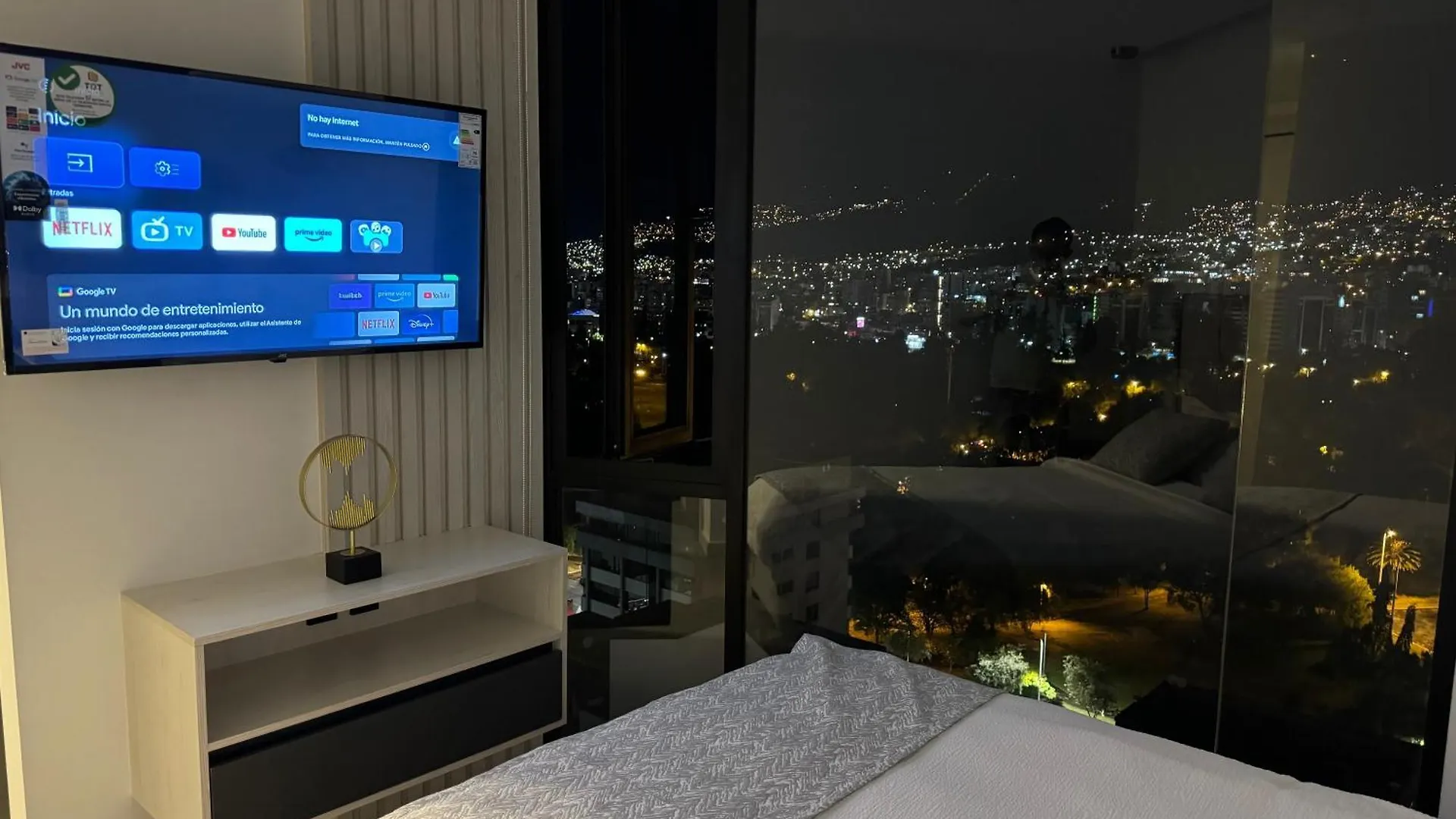 Apartment Nuevo Studio- Piso 17 Vista La Carolina - Edificio Harmony Quito